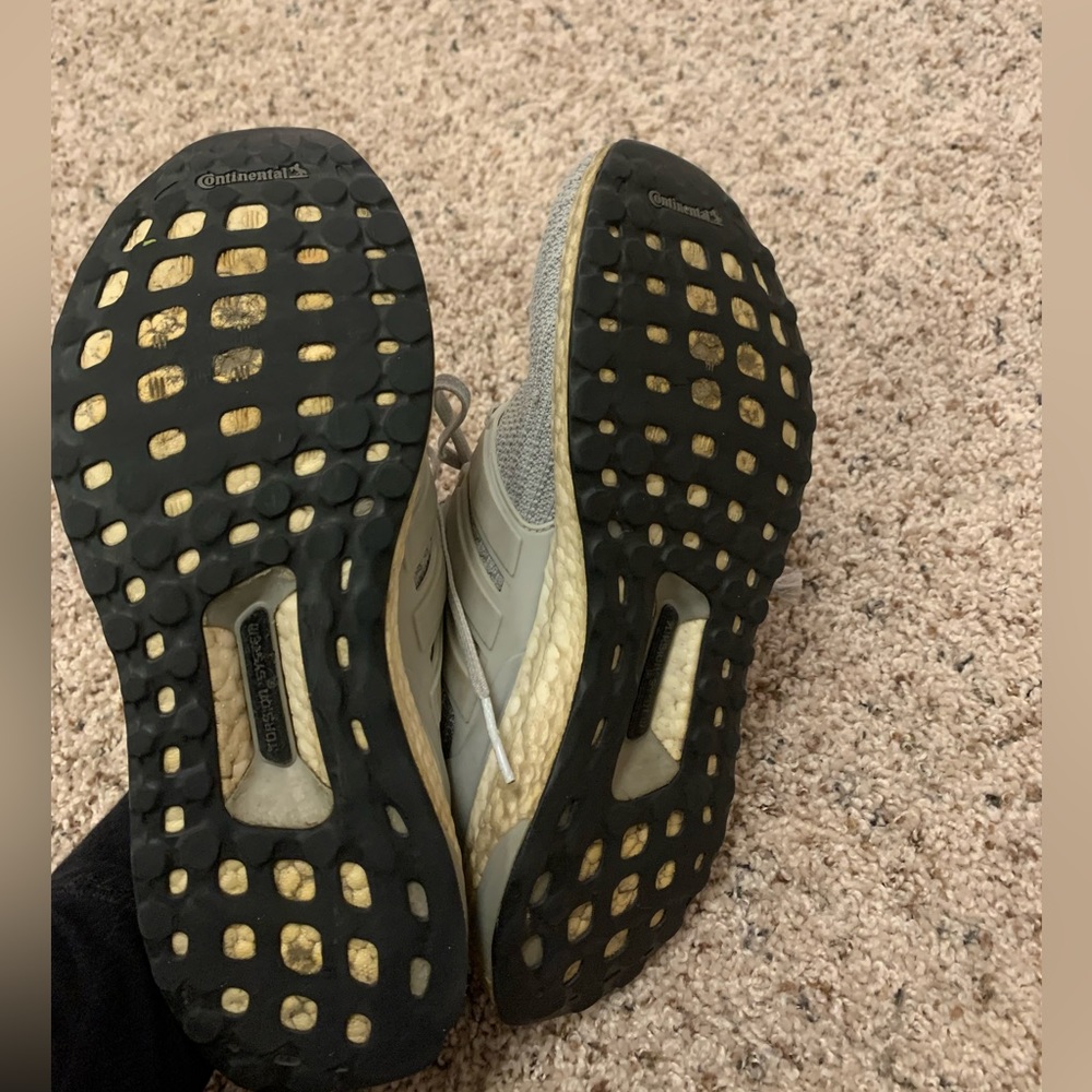 Light Gray Ultraboosts - image 5